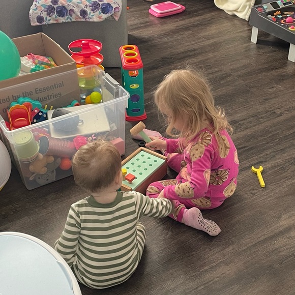 About Me 👩🏻‍💻🎓🐾🐴❄️🍩 - Picture 4 of 5